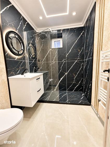 Apartament cu 4 camere decomandat în Central