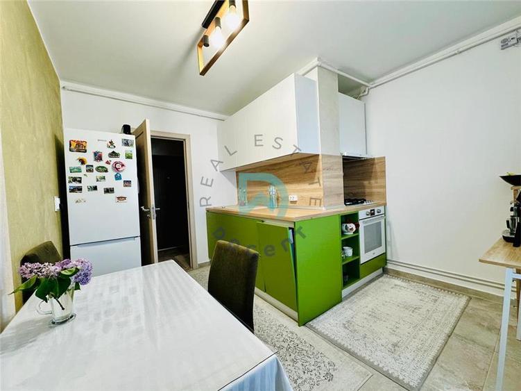 Apartament cu 2 camere decomandat în Scriitorilor