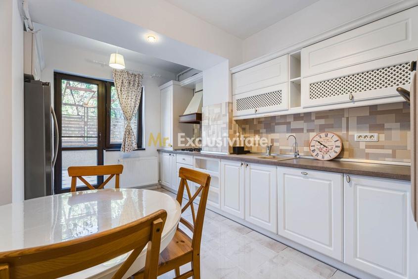 Apartament cu 4 camere decomandat, mobilat în Lacul Tei
