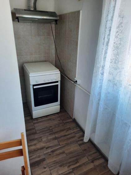 Garsonieră decomandată în Popoveni