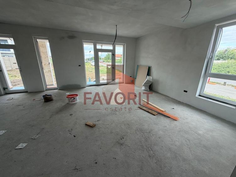 Duplex cu 4 camere cu Canalizare în Moșnița Nouă