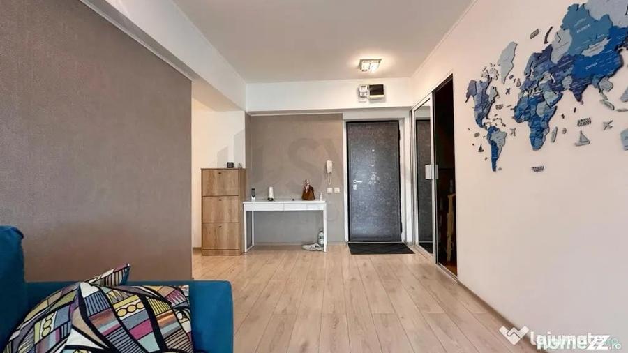 Apartament cu 3 camere semidecomandat în Victoriei