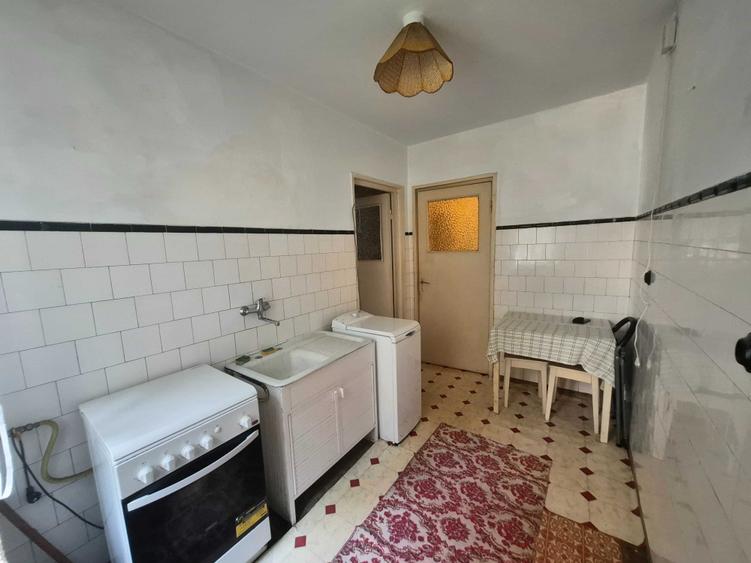 Apartament cu 2 camere decomandat în Exterior Vest