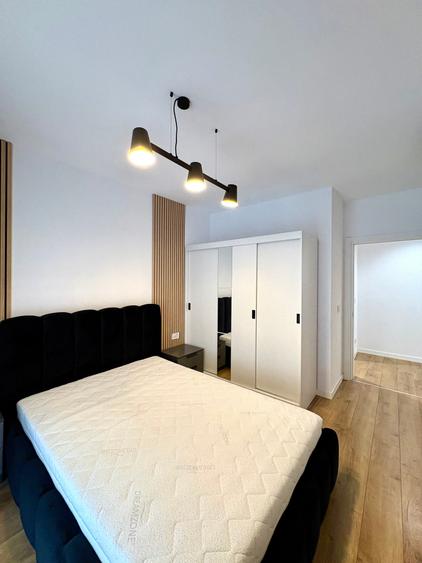 Apartament cu 2 camere semidecomandat în Barbu Văcărescu