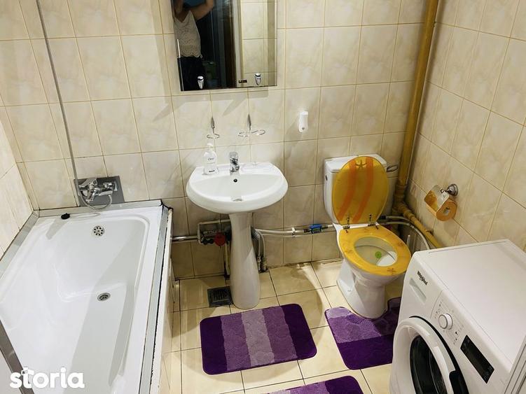 Apartament cu 2 camere decomandat în Piața Unirii