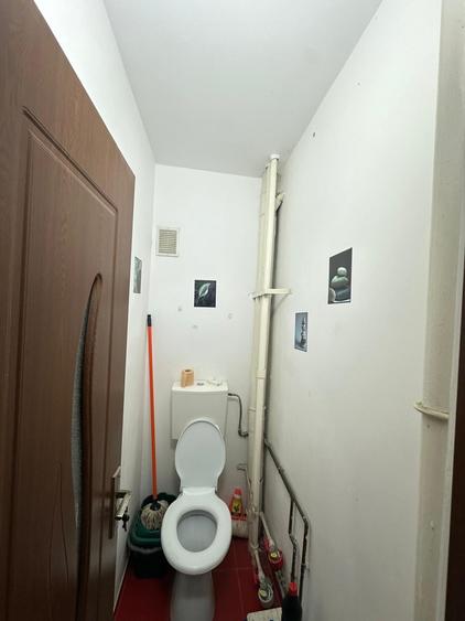 Apartament cu 4 camere semidecomandat în Drumul Taberei
