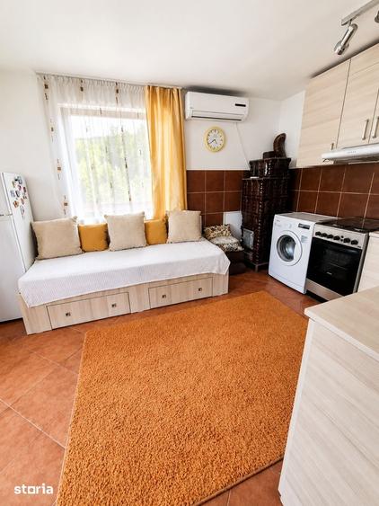 Casă cu 6 camere cu Teren 700 Mp în Budești
