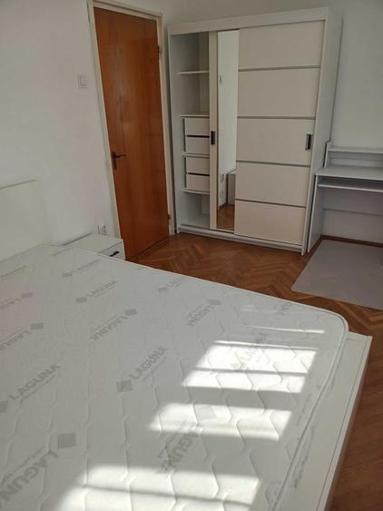 Apartament cu 3 camere decomandat în Grigorescu