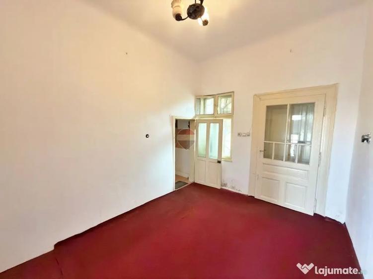 Apartament cu 2 camere semidecomandat în Drăgășani
