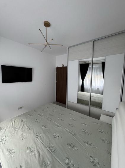 Apartament cu 3 camere decomandat în Apărătorii Patriei