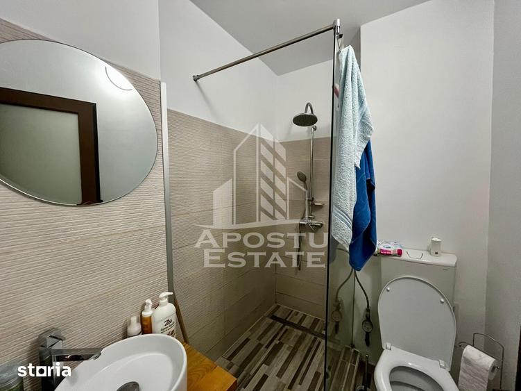Apartament cu 4 camere decomandat în Fabric