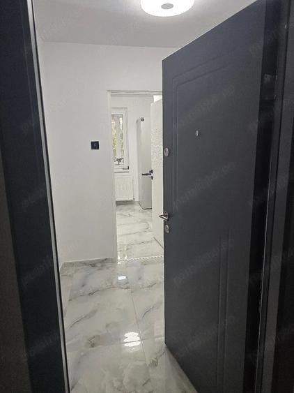 Apartament Lux 3 Camere Decomandat 2 Bai Boxa Centrala Proprie Zona Dambovita - 7