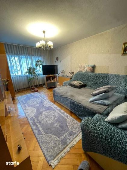 Apartament cu 3 camere decomandat în Aradului