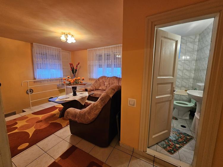 Casă cu 6 camere cu Teren 316 Mp în Călugareni