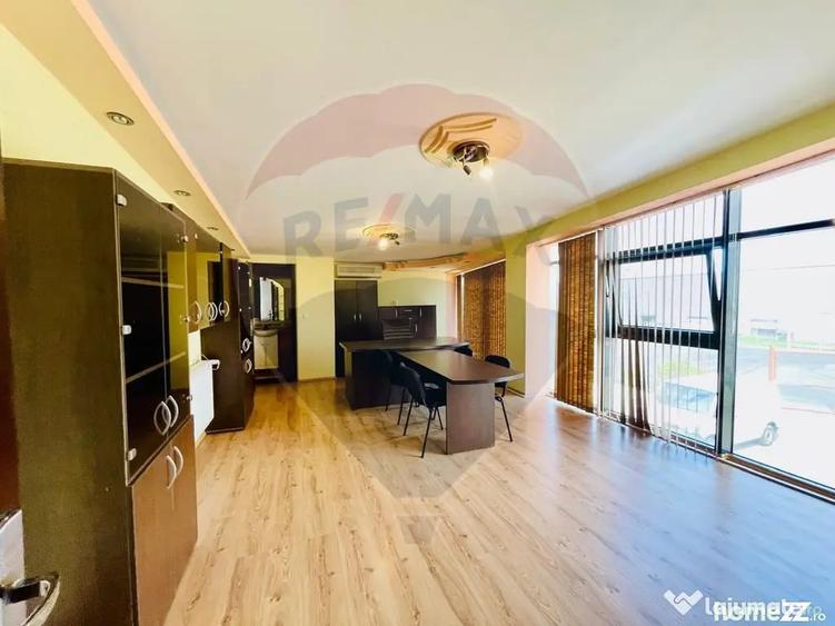 Spațiu comercial, de 250 mp, în Vest