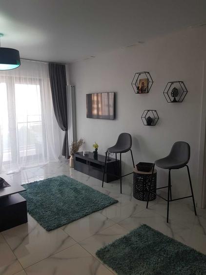Apartament cu 2 camere semidecomandat în Central