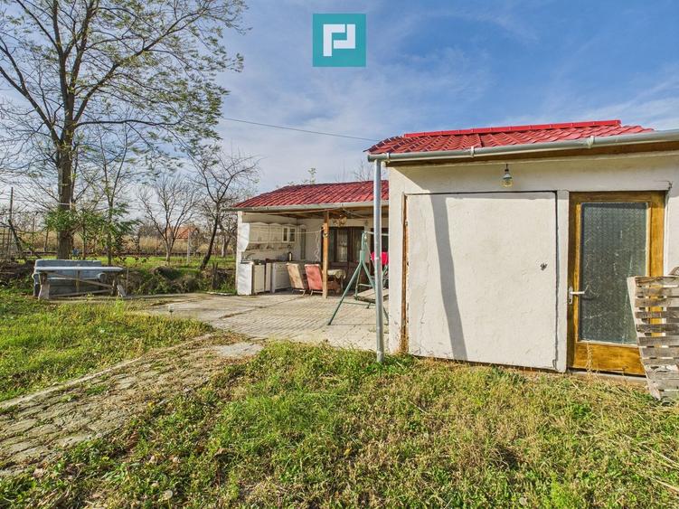 Casă individuală cu 3 camere cu Canalizare în Galșa