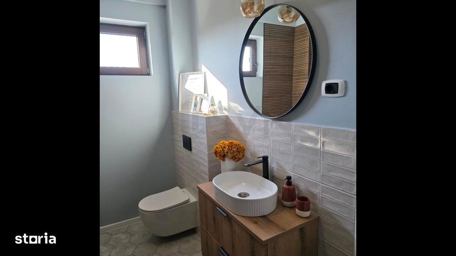 Apartament cu 3 camere în Dămăroaia