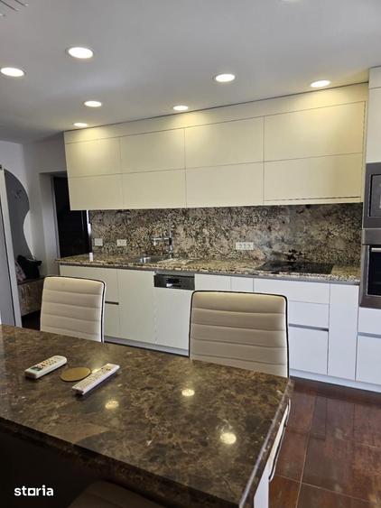 Apartament cu 4 camere în Cetate