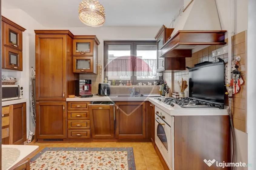 Casa / Vila cu 3 camere de vanzare Str. Diamantului 6,... - 10
