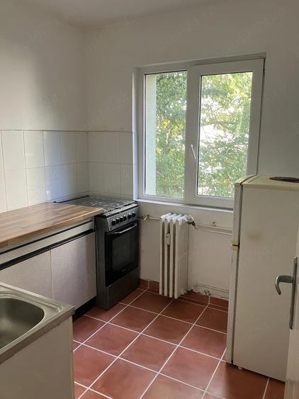 Apartament cu 2 camere semidecomandat în Tipografilor