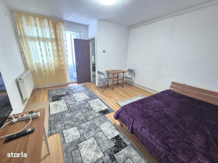 Garsonieră semidecomandată în Sud