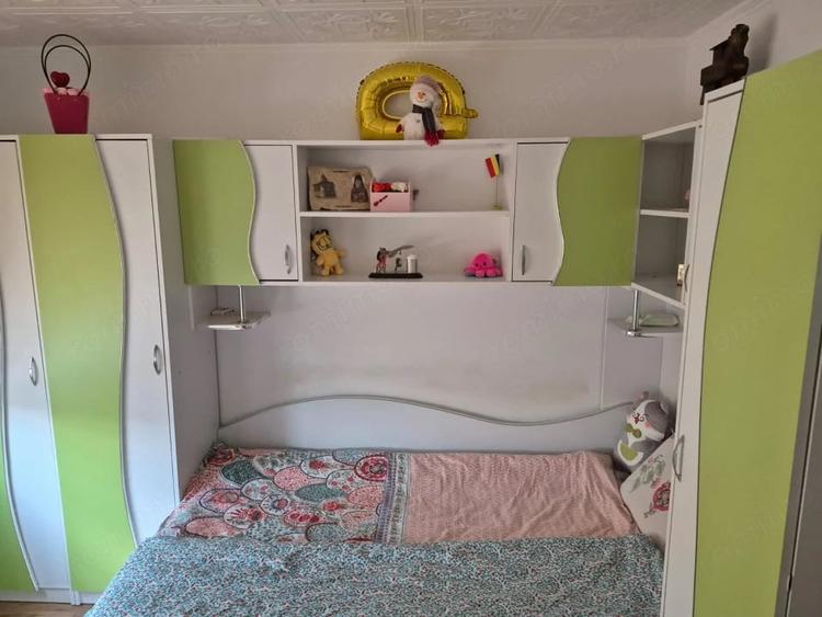 Apartament cu 4 camere decomandat în Găvana