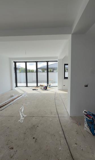 Casa la pret de apartament, la doar 15 minute de centrul Brasovului profita de pretul actual! - 1