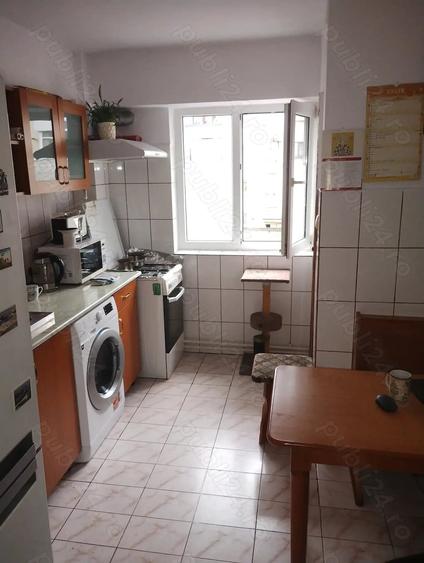 Apartament cu 3 camere decomandat în Ultracentral
