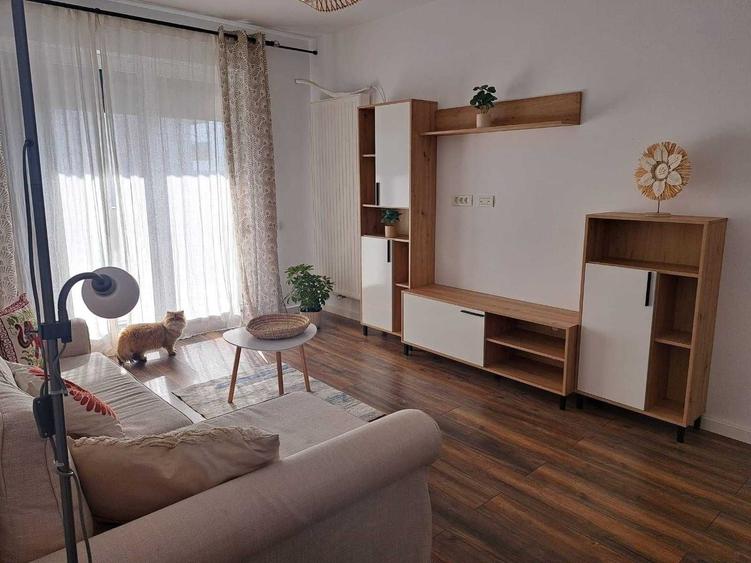 Apartament cu 2 camere decomandat în Tomis Plus
