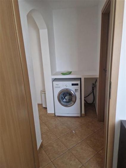 Apartament cu 3 camere decomandat, mobilat în Fabric