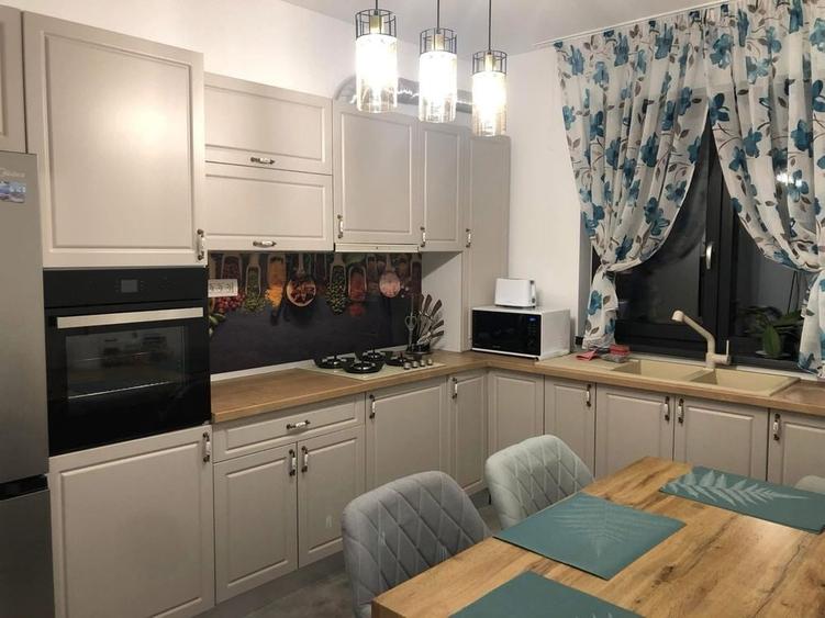 Casă cu 3 camere cu Teren 220 Mp în Girocului
