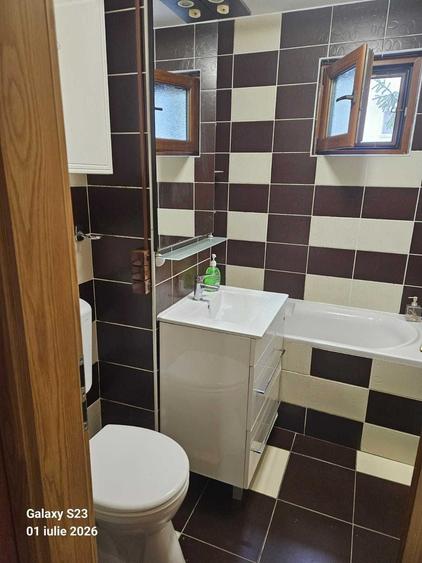 Apartament cu 3 camere decomandat în Exterior Vest