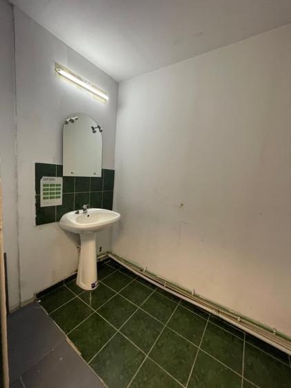 Spațiu comercial, de 63 mp, în Săsar