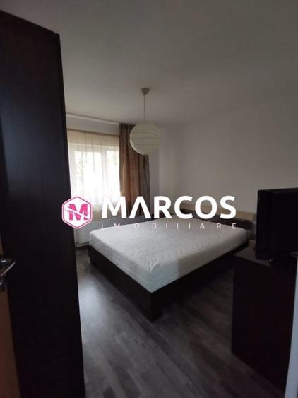 Apartament cu 2 camere decomandat în Micro IV