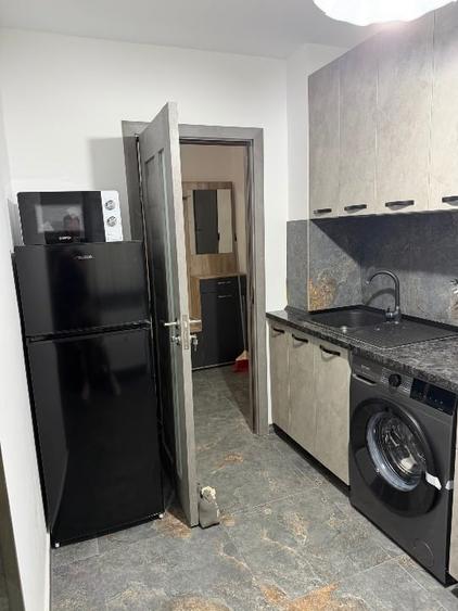 Apartament cu 3 camere decomandat, mobilat în Drumul Taberei