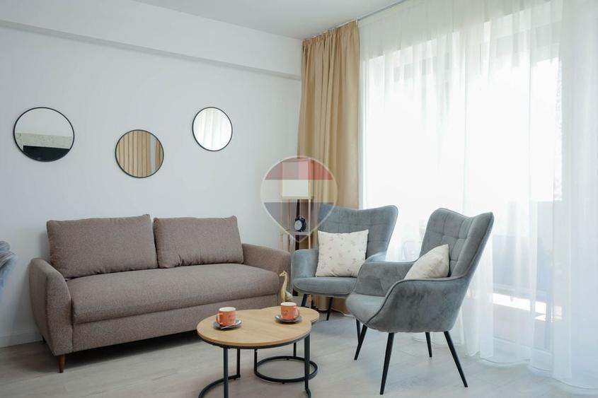Apartament cu 3 camere semidecomandat, mobilat în Iosia