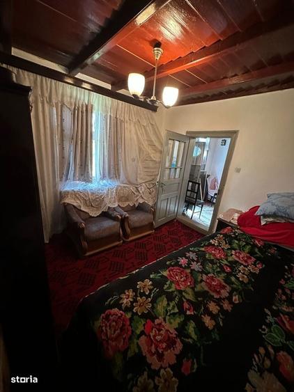 Casă cu 4 camere cu Teren 1422 Mp în Alexeni