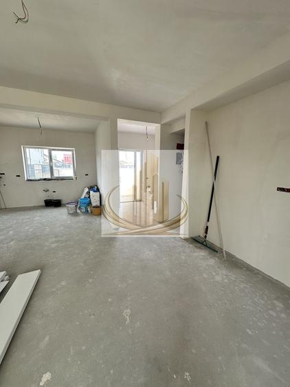 Duplex cu 4 camere cu Canalizare în Săcălaz