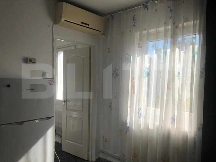 Apartament cu 2 camere nedecomandat, mobilat în Solidarității
