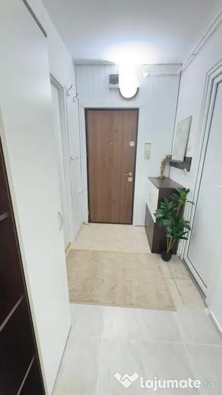 Garsonieră decomandată în Calea București