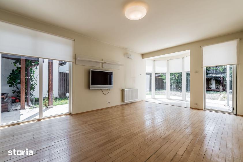Rezervat Casa noua cu garaj in Aradul Nou, cartier privat Comision 0% - 3