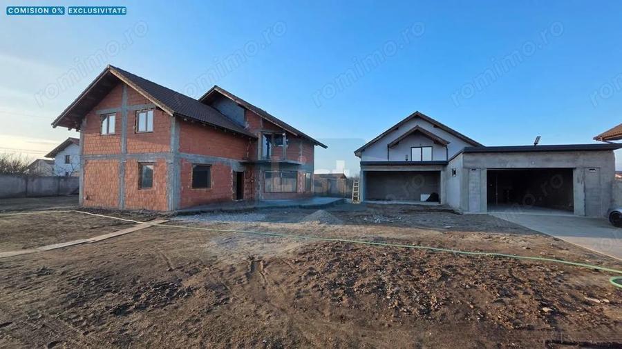 Casă cu Teren 1056 Mp în Ostrovu Corbului