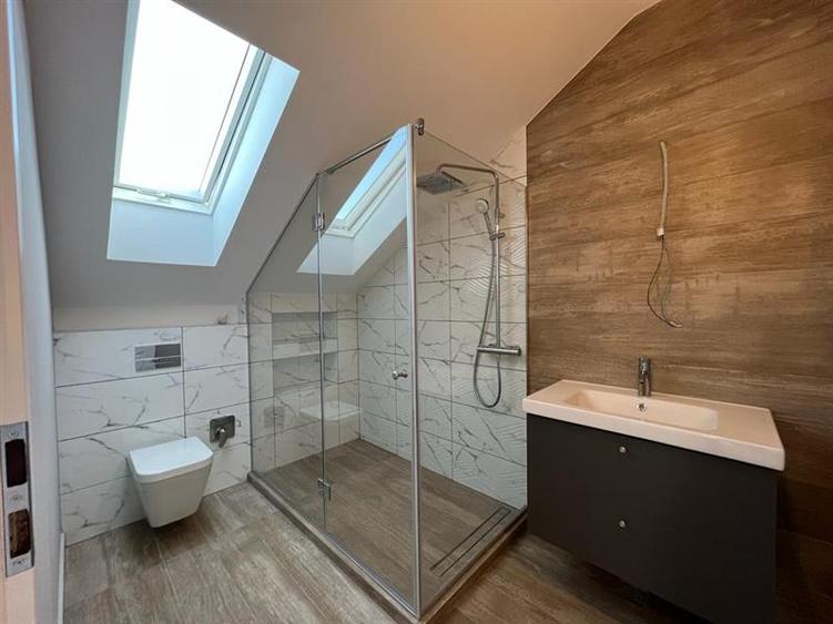 Duplex cu 5 camere cu Canalizare în Borhanci