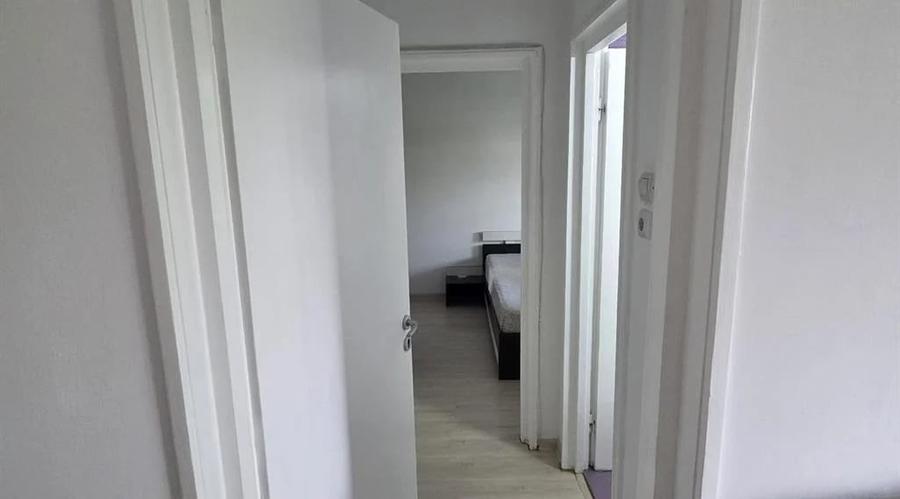 Apartament cu 2 camere decomandat în Drumul Taberei