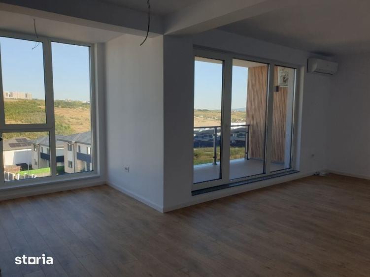 Apartament cu 3 camere decomandat în Rediu