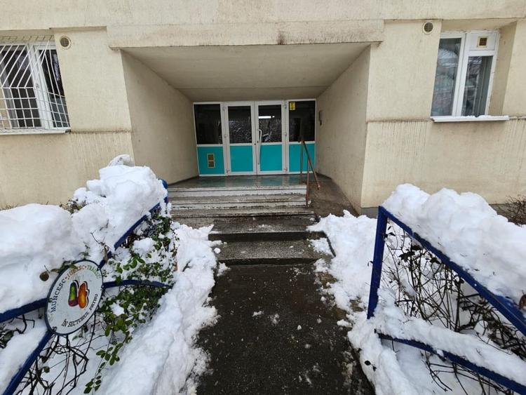 Apartament 3 camere | Berceni | Centrală | 2 balcoane | M. Piața Sudului 12' - 17