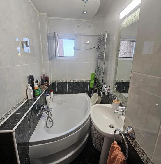 Apartament cu 2 camere decomandat în Astra