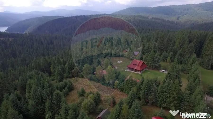 Casă cu 4 camere cu Teren 9000 Mp în Beliș