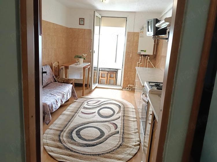 Apartament cu 2 camere decomandat în Exterior Vest